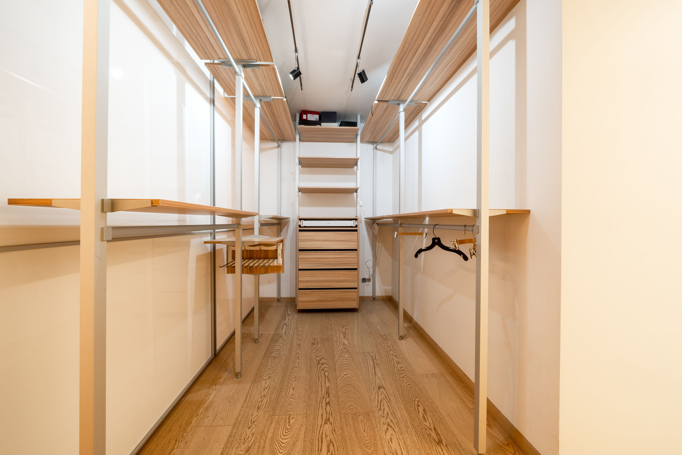 Luxury Wardrobes Walkinwardrobes Ie Kerry V92Eae6 6